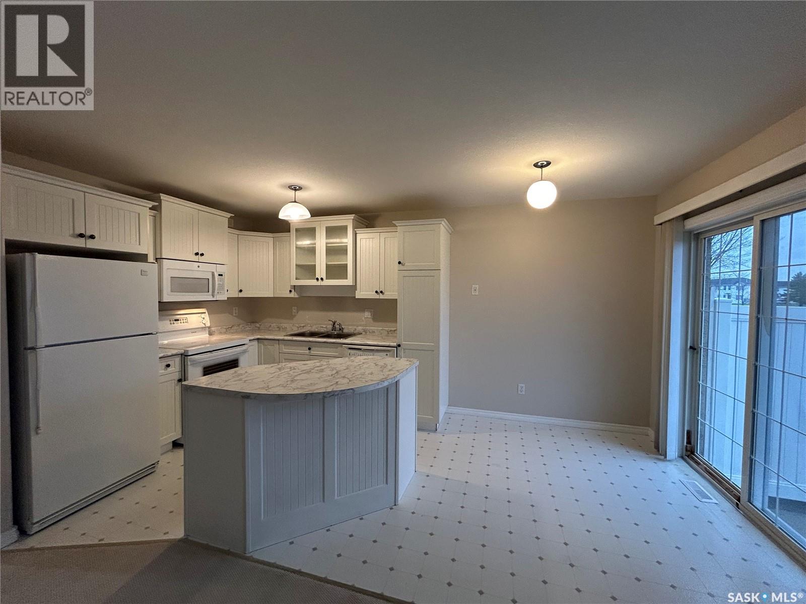 42 127 Banyan Crescent, Saskatoon, Saskatchewan  S7V 1G5 - Photo 7 - SK023626