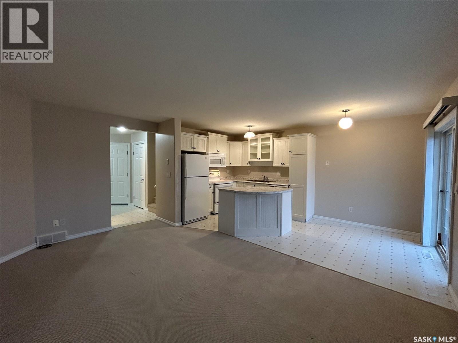 42 127 Banyan Crescent, Saskatoon, Saskatchewan  S7V 1G5 - Photo 8 - SK023626