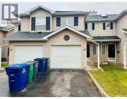 42 127 Banyan CRESCENT Briarwood