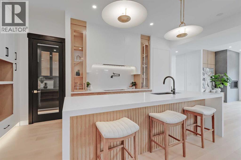 1321 10 Avenue Se, Calgary, Alberta  T2G 0W8 - Photo 9 - A2256038