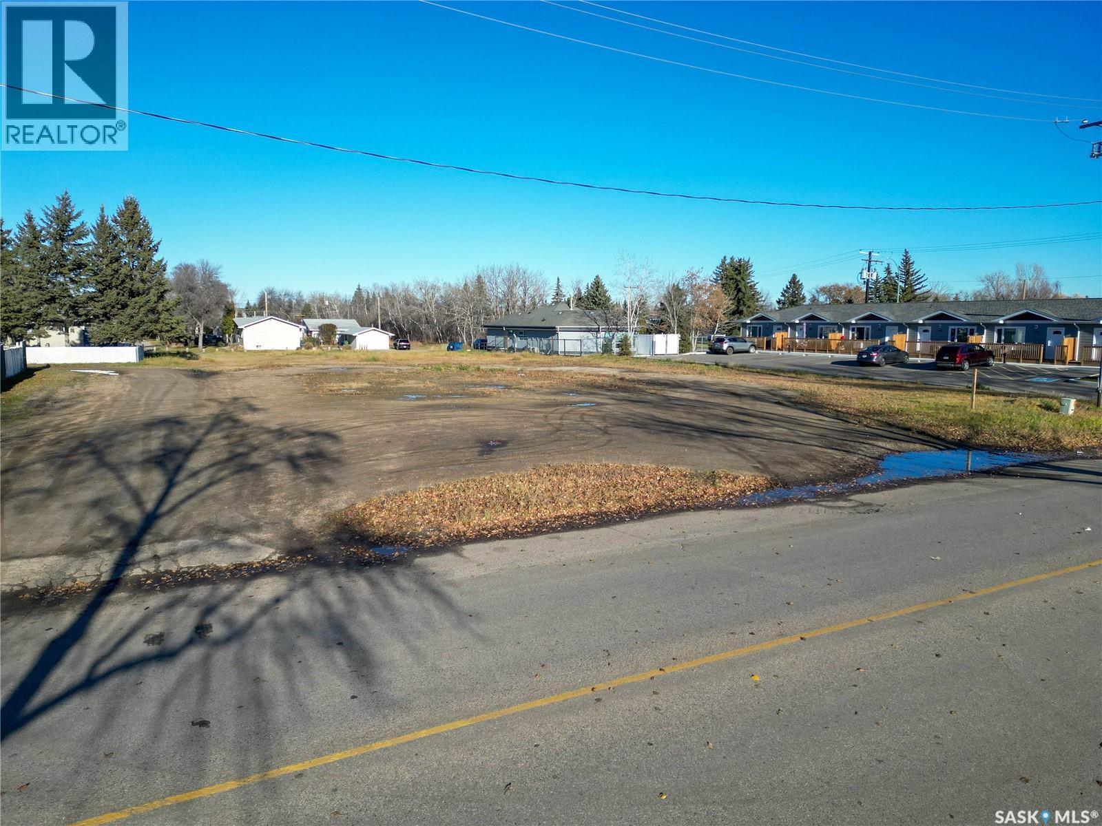 1460 7th Street E, Prince Albert, Saskatchewan  S6V 0R4 - Photo 2 - SK023589