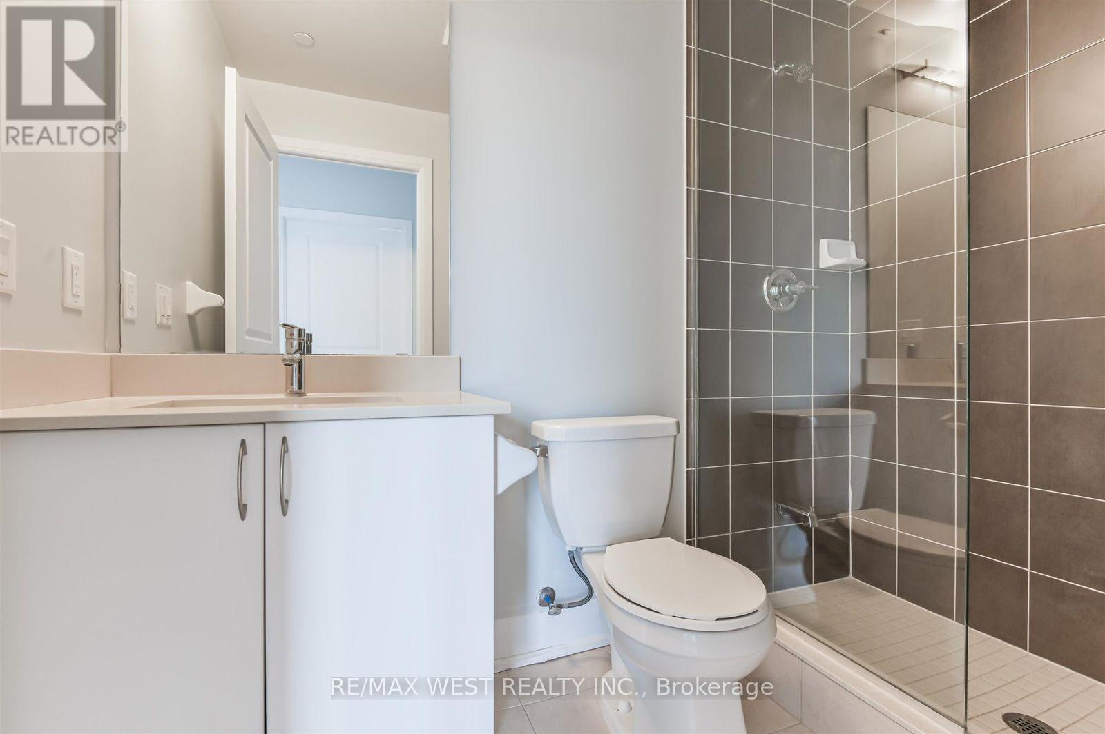 206 - 4700 Highway 7 Avenue, Vaughan, Ontario  L4L 0B4 - Photo 10 - N12426672