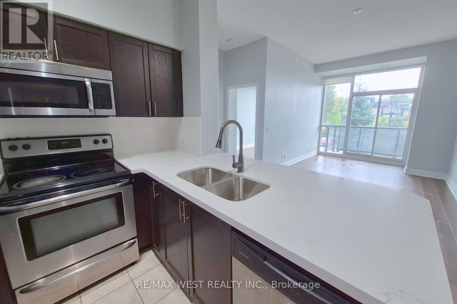 206 - 4700 HIGHWAY 7 AVENUE, Vaughan, Ontario