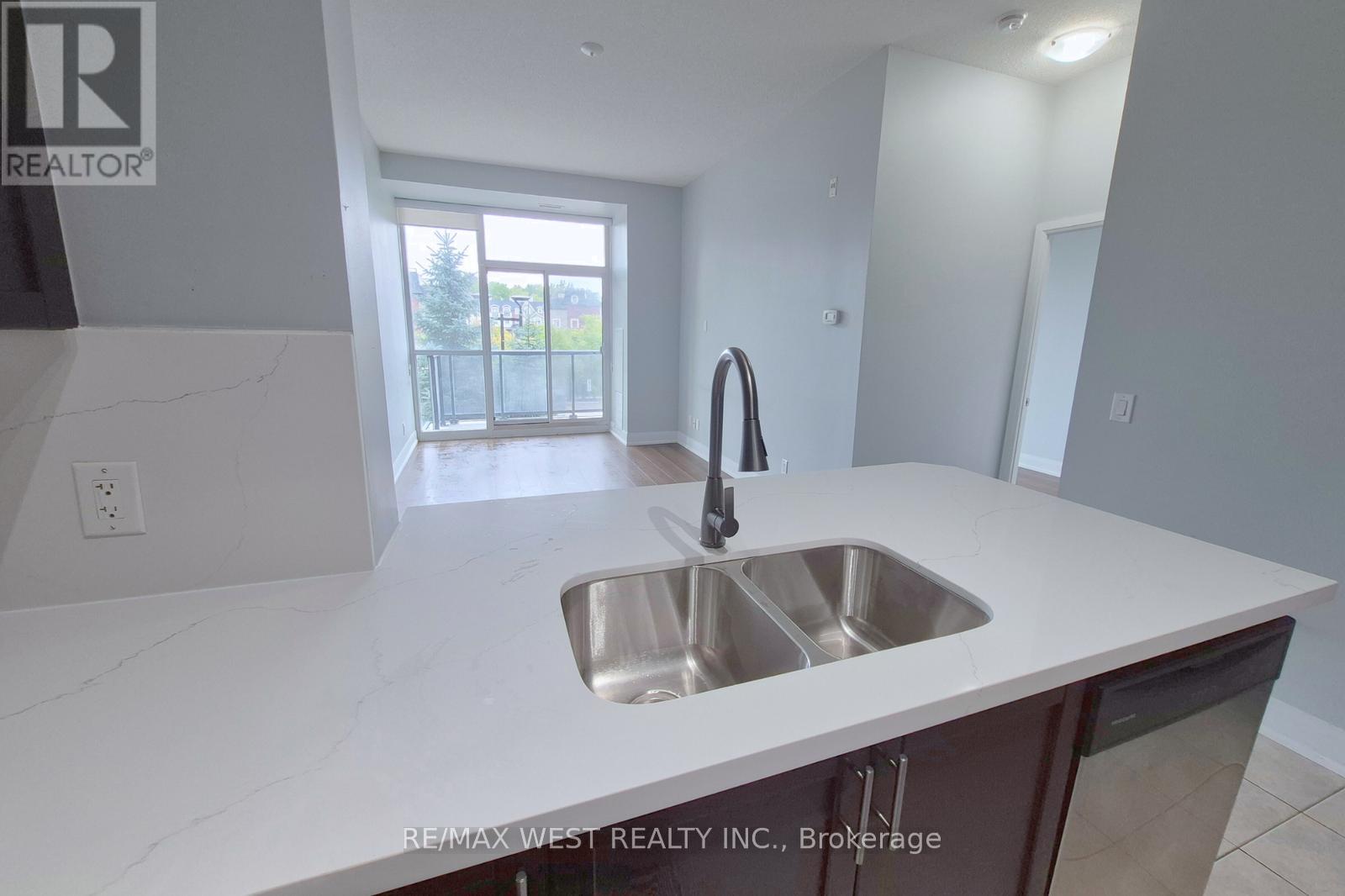 206 - 4700 Highway 7 Avenue, Vaughan, Ontario  L4L 0B4 - Photo 6 - N12426672