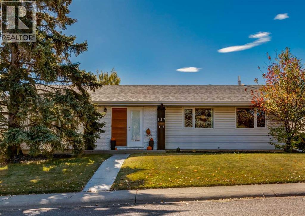 927 124 Avenue Sw, Calgary, Alberta  T2W 1T2 - Photo 1 - A2263101