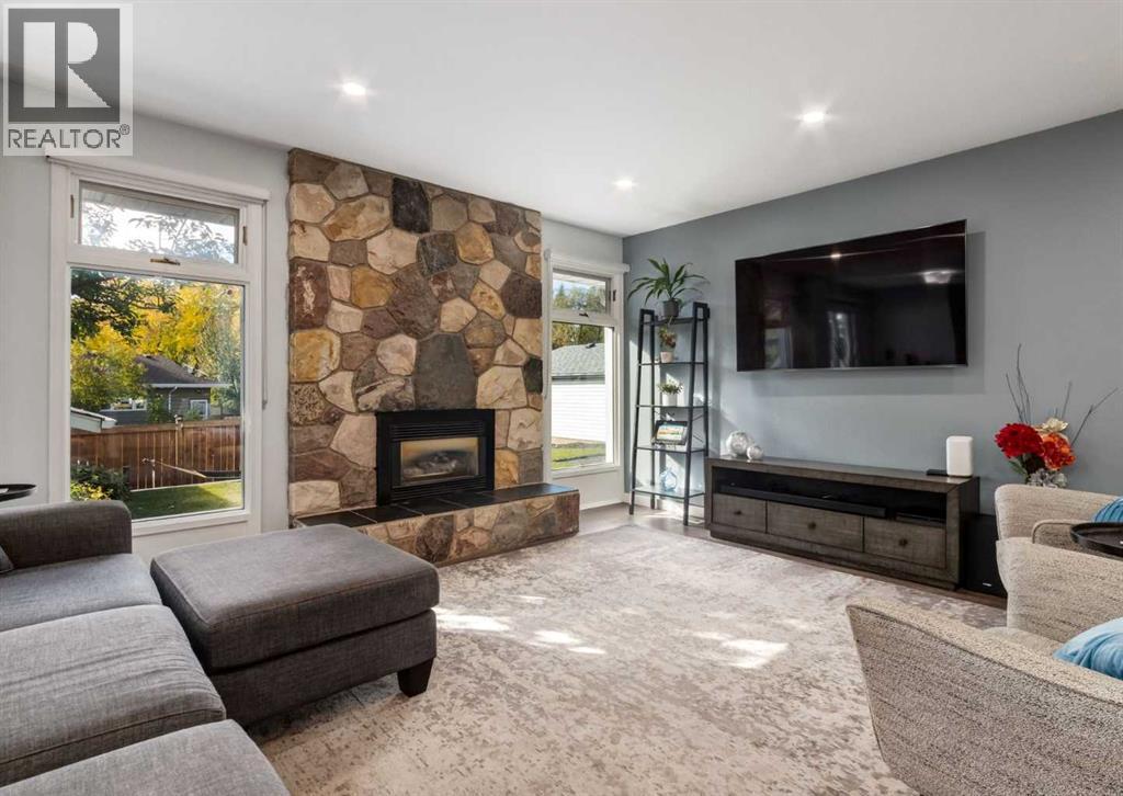 927 124 Avenue Sw, Calgary, Alberta  T2W 1T2 - Photo 9 - A2263101