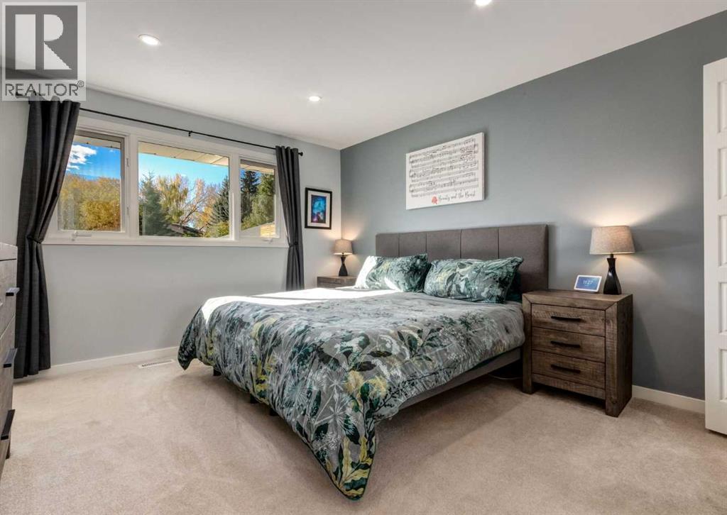 927 124 Avenue Sw, Calgary, Alberta  T2W 1T2 - Photo 12 - A2263101