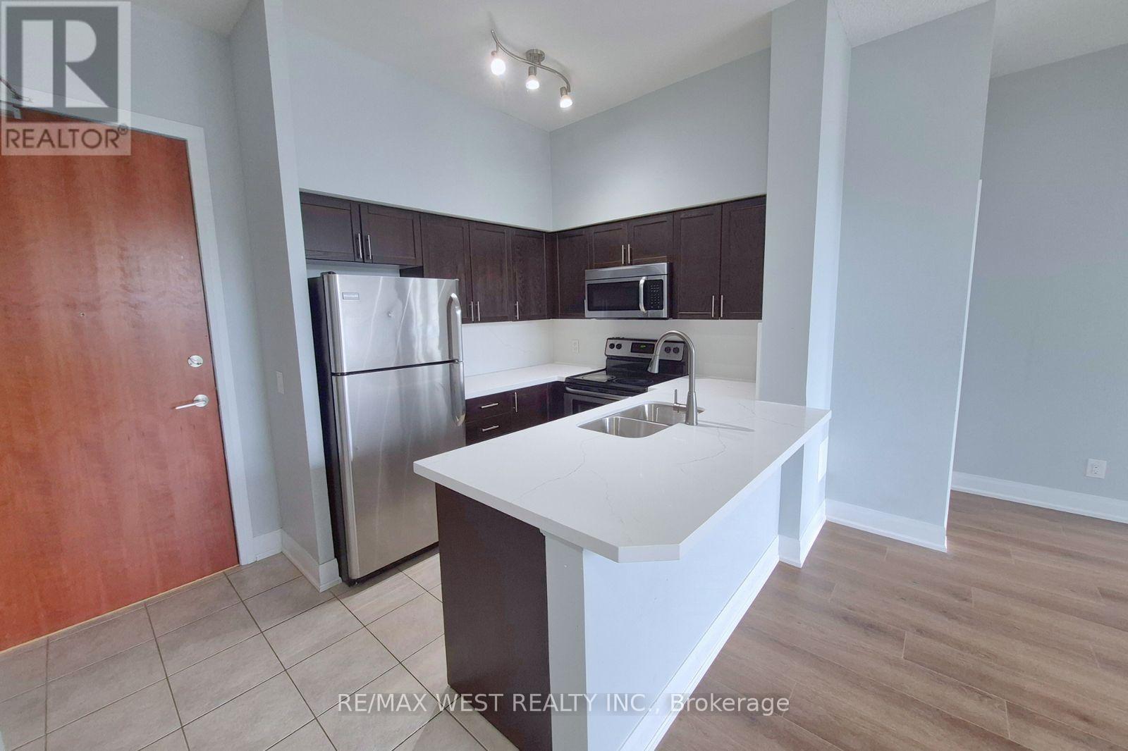 206 - 4700 Highway 7 Avenue, Vaughan, Ontario  L4L 0B4 - Photo 5 - N12426672