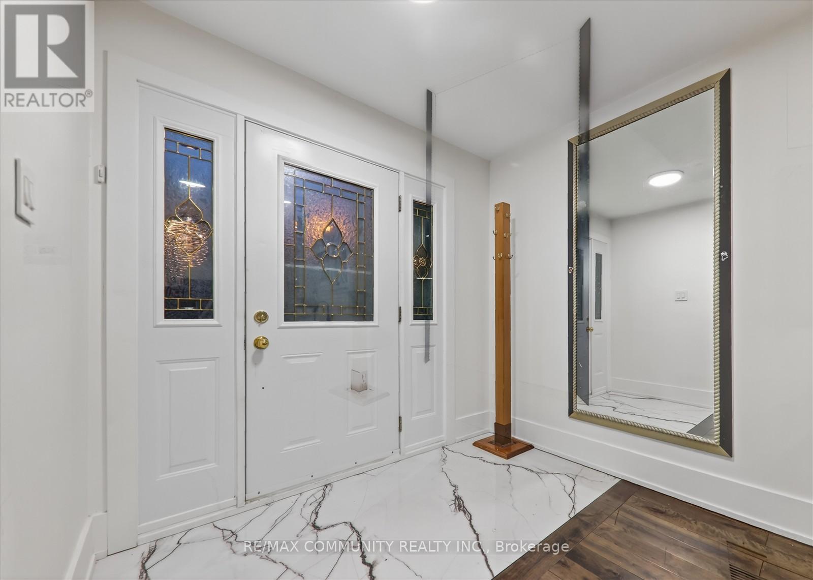 Main Fl - 14 Pineslope Crescent, Toronto, Ontario  M1E 4M4 - Photo 4 - E12522798