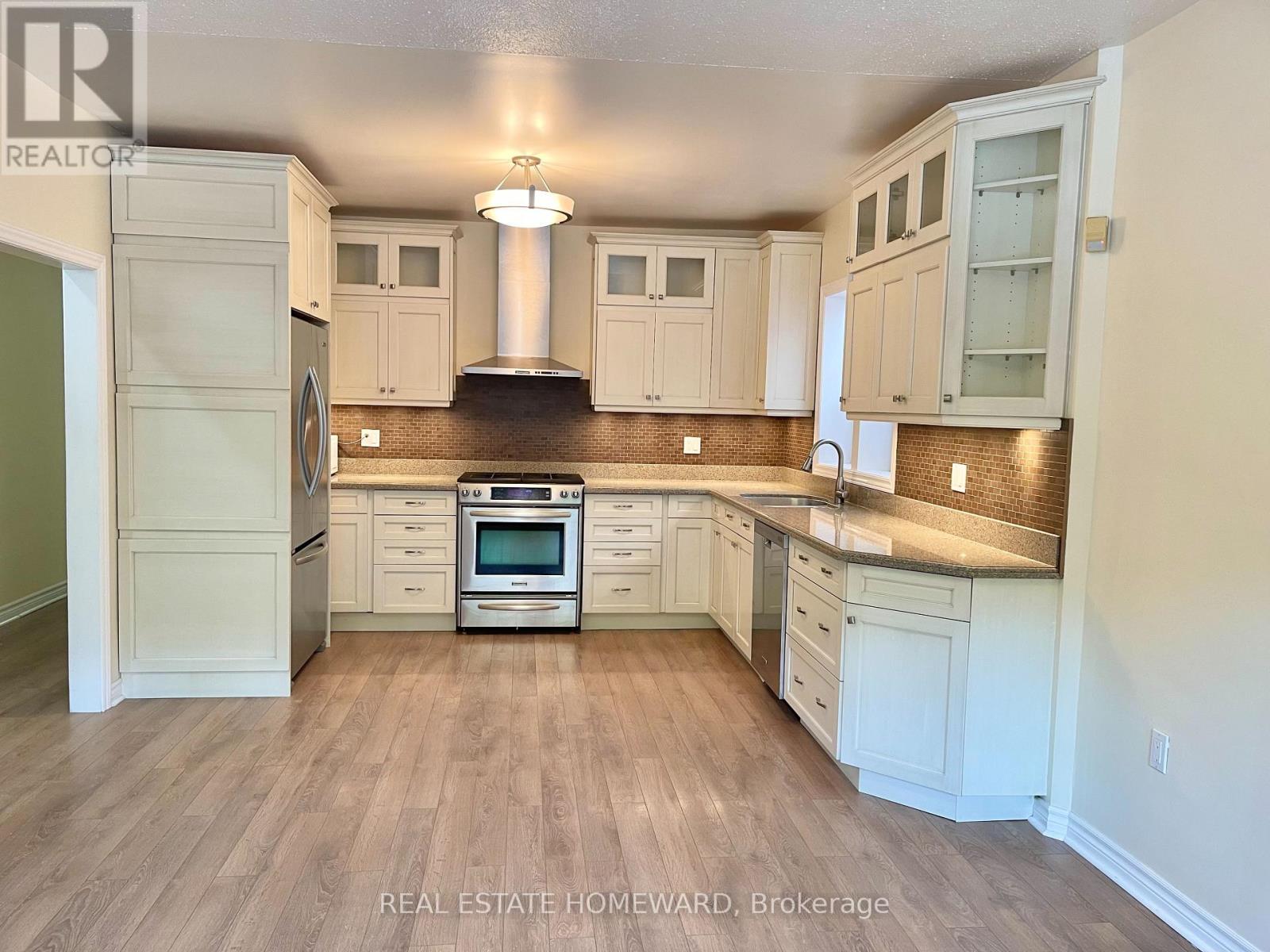 169 CARLAW AVENUE, Toronto, Ontario