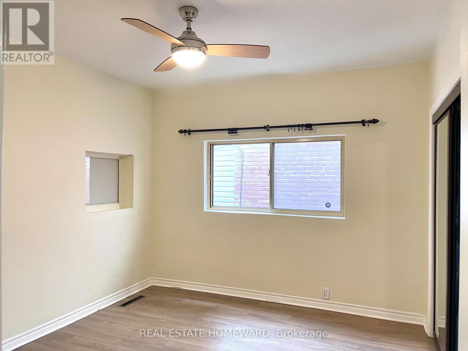 169 Carlaw Avenue, Toronto, Ontario  M4M 2R8 - Photo 5 - E12522828