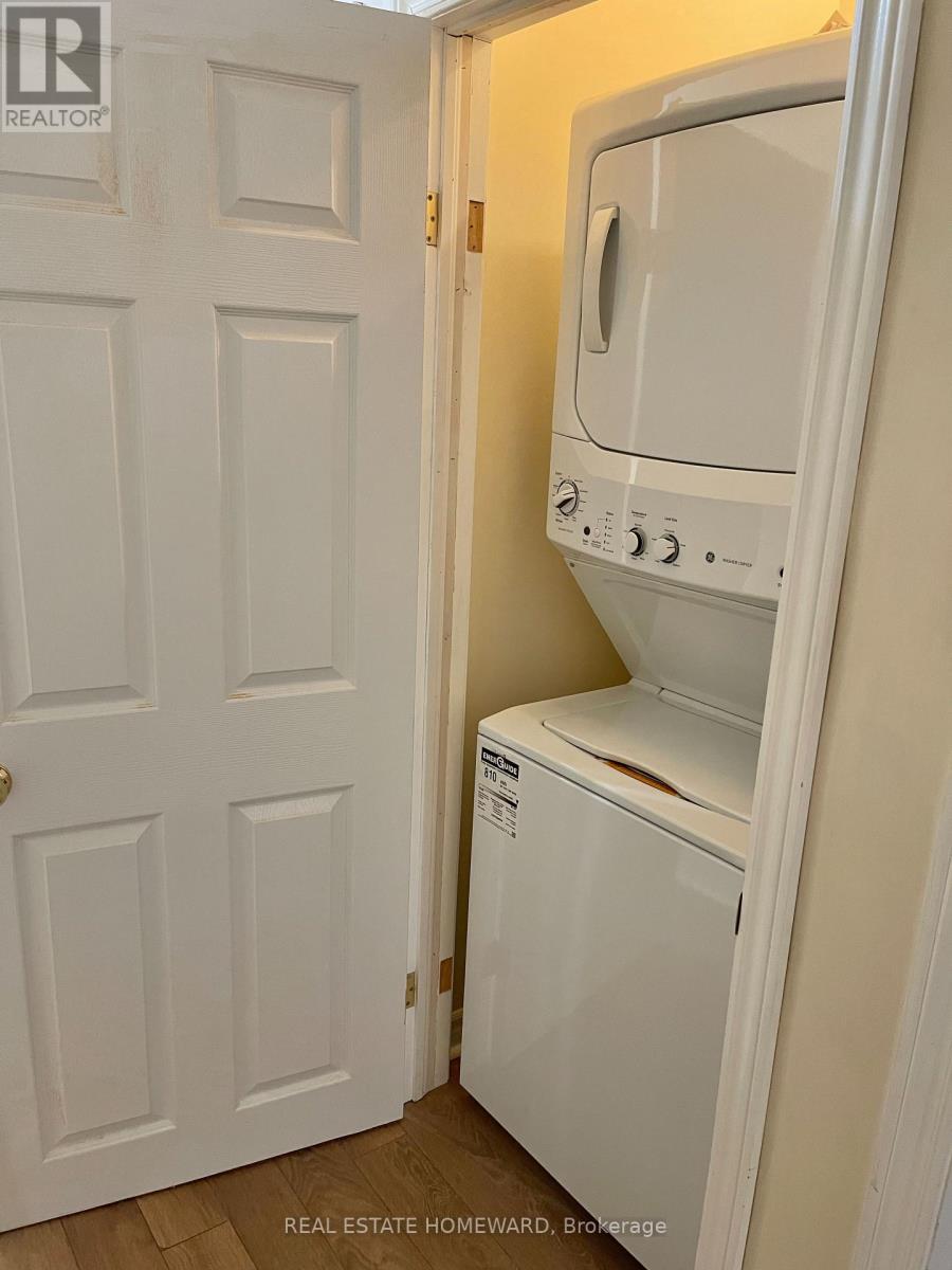 169 Carlaw Avenue, Toronto, Ontario  M4M 2R8 - Photo 8 - E12522828