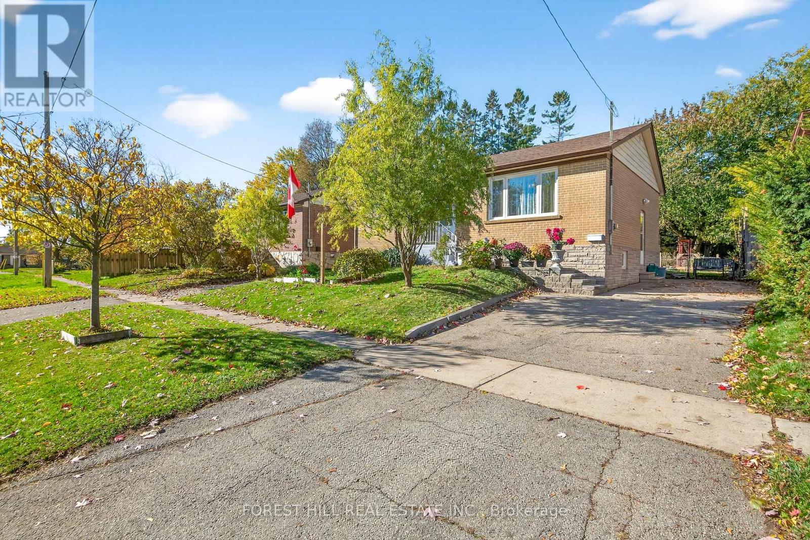 1550 EVANGELINE DRIVE, Oshawa, Ontario