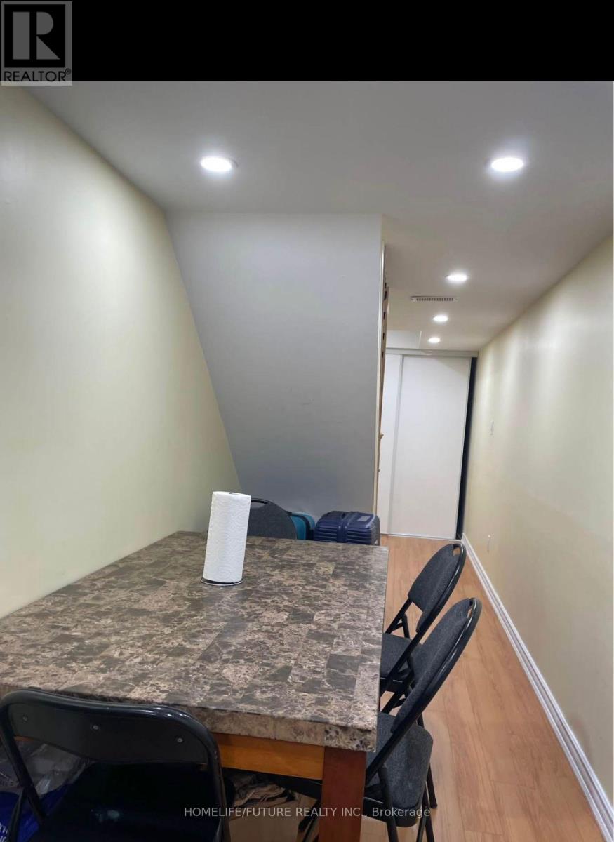 8 Water Willow Lane, Toronto, Ontario  M1M 0C8 - Photo 3 - E12523022