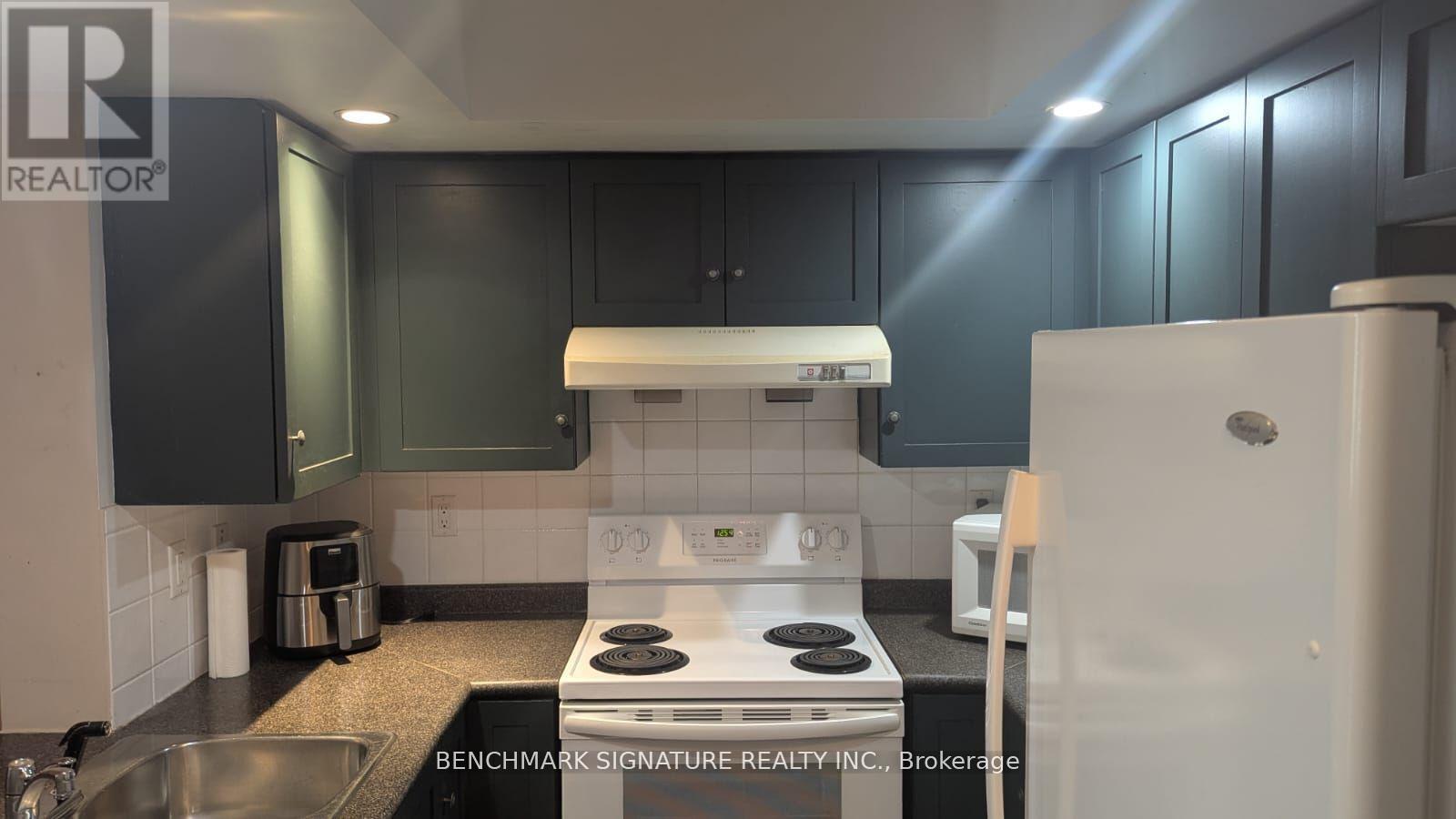 237 - 125 OMNI DRIVE, Toronto, Ontario