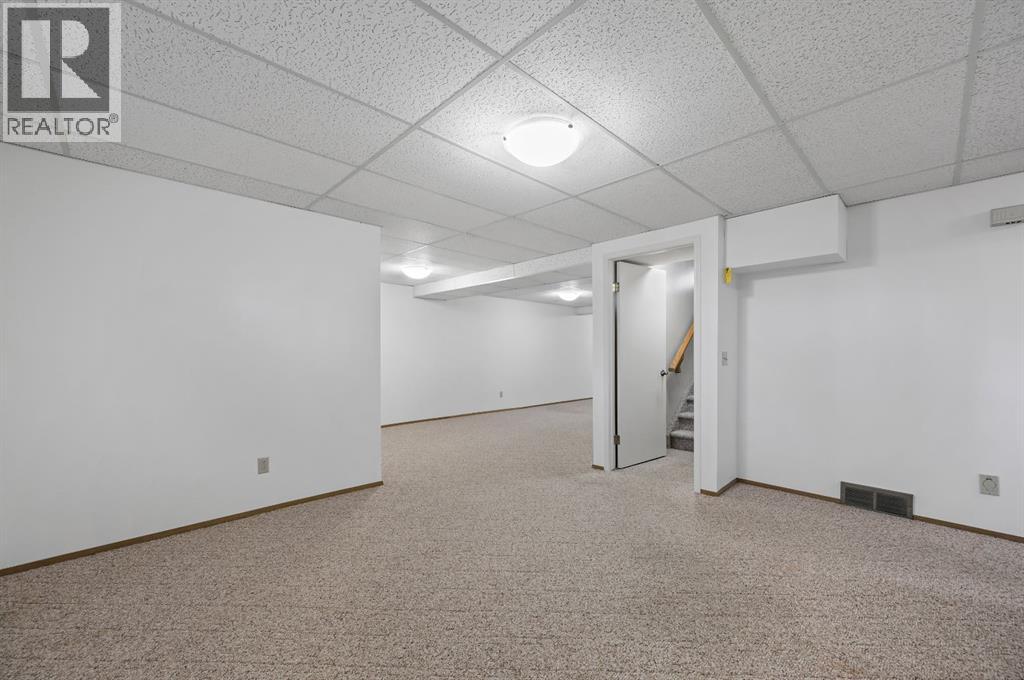 11 Coach Side Terrace Sw, Calgary, Alberta  T3H 1L6 - Photo 22 - A2266586