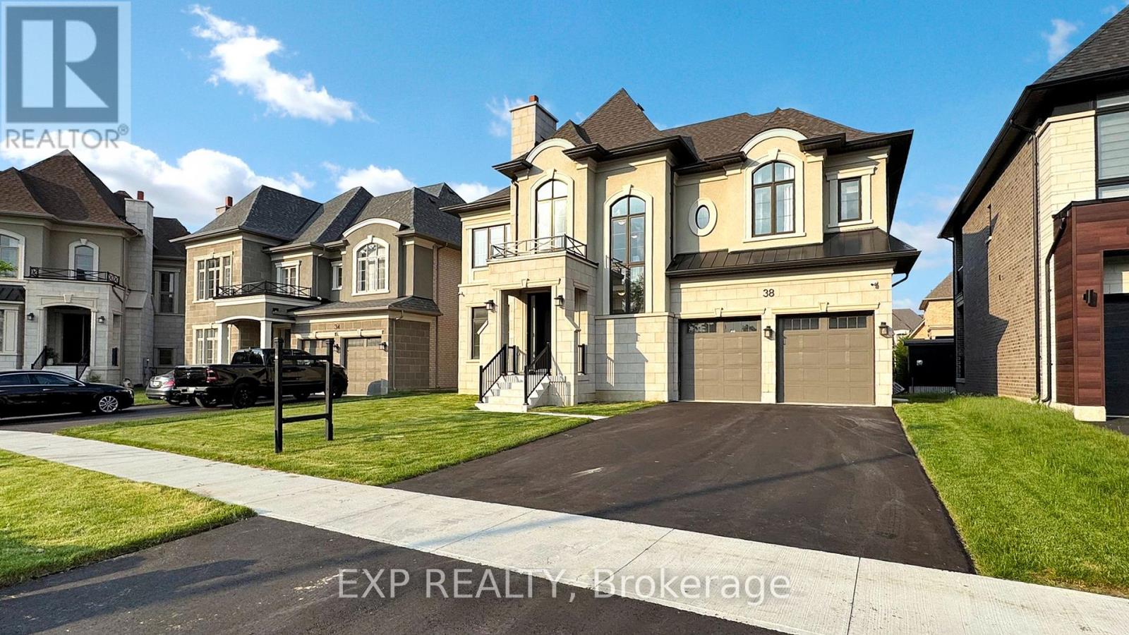 38 Deanna Court, Vaughan, Ontario  L4H 4X5 - Photo 5 - N12522790