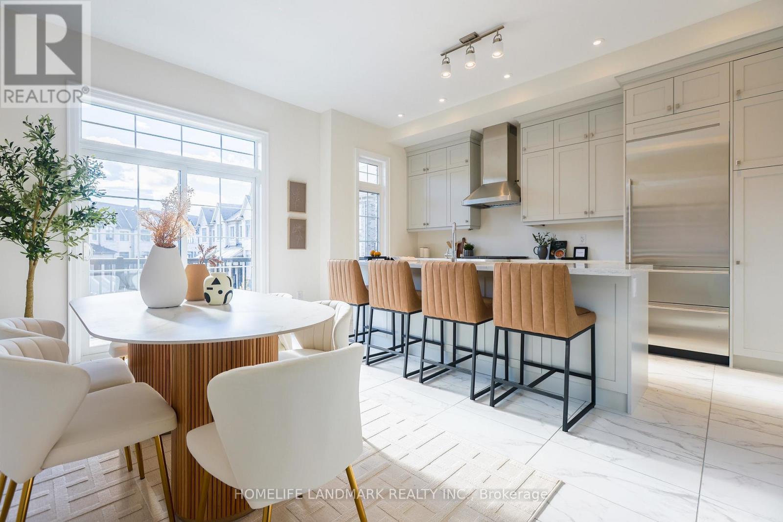 4267 Major Mackenzie Drive, Markham, Ontario  L6C 3L5 - Photo 17 - N12522902