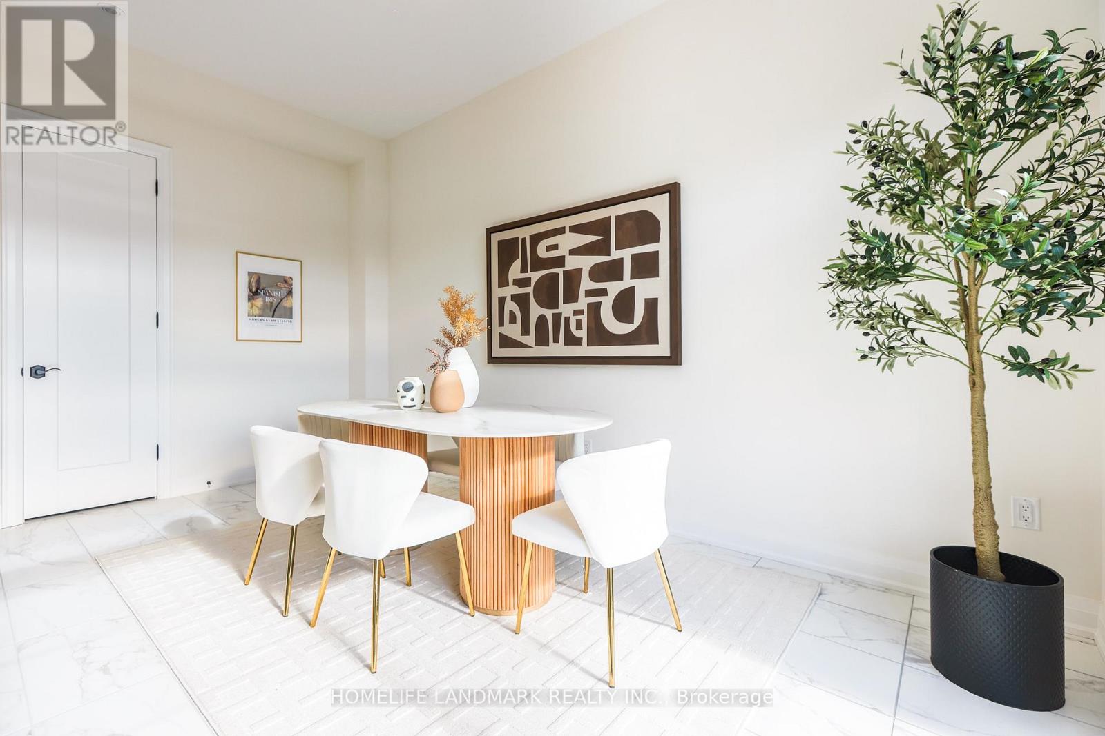 4267 Major Mackenzie Drive, Markham, Ontario  L6C 3L5 - Photo 19 - N12522902