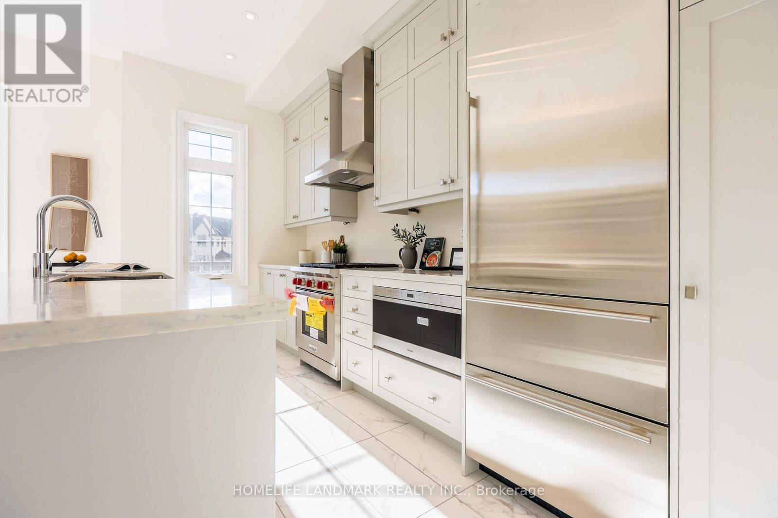 4267 Major Mackenzie Drive, Markham, Ontario  L6C 3L5 - Photo 25 - N12522902