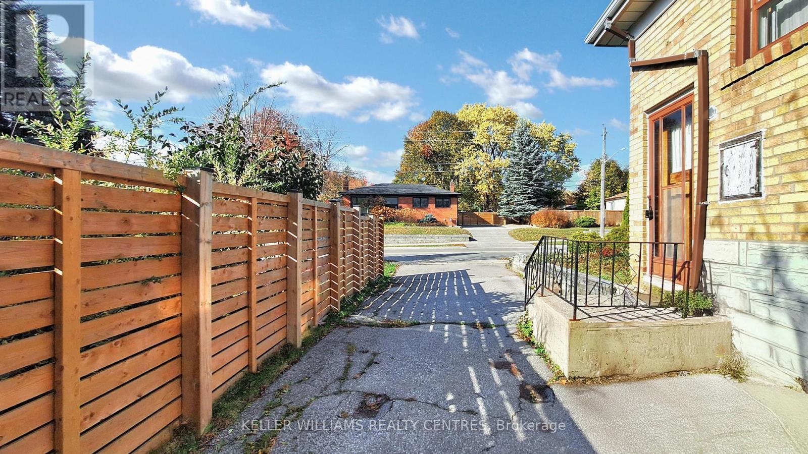 94 Queen Street, Newmarket, Ontario  L3Y 2E8 - Photo 35 - N12522920