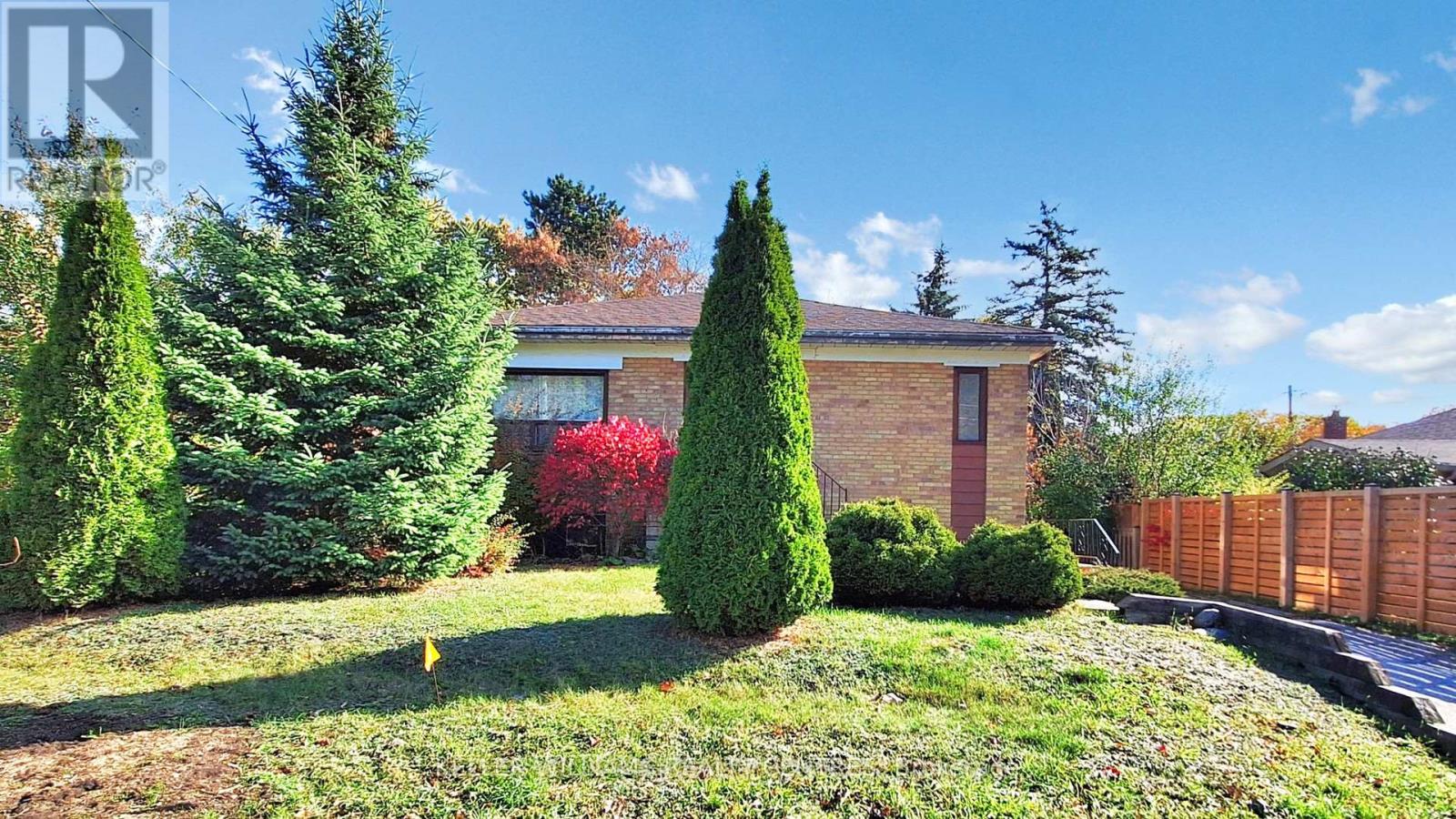 94 Queen Street, Newmarket, Ontario  L3Y 2E8 - Photo 5 - N12522920