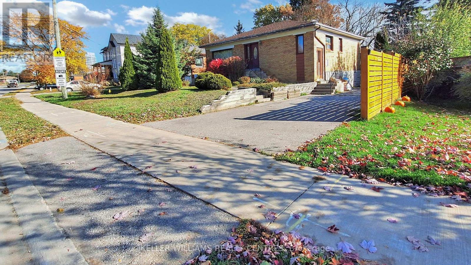 94 Queen Street, Newmarket, Ontario  L3Y 2E8 - Photo 6 - N12522920