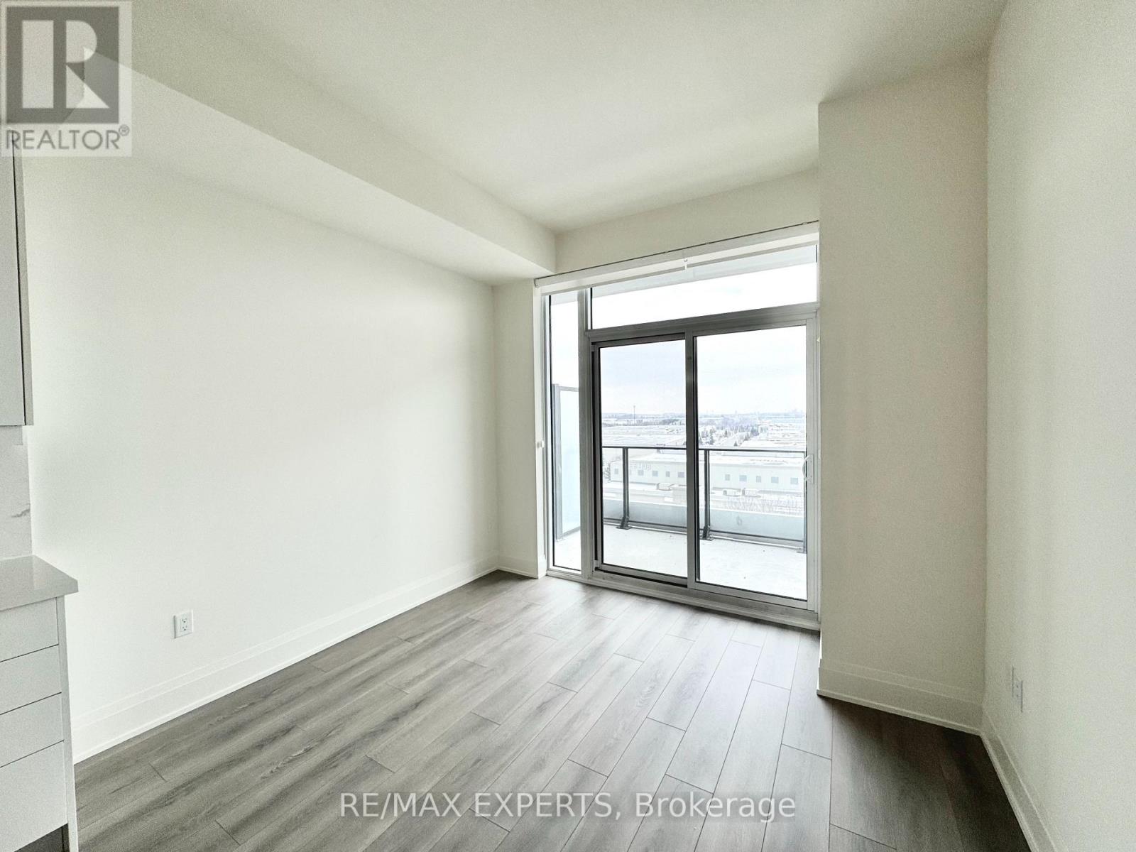 608 - 8960 Jane Street, Vaughan, Ontario  L4K 0N9 - Photo 11 - N12523012