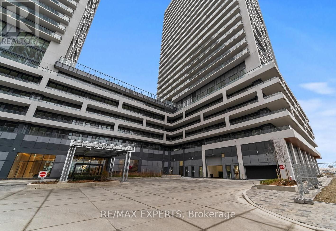 608 - 8960 Jane Street, Vaughan, Ontario  L4K 0N9 - Photo 2 - N12523012