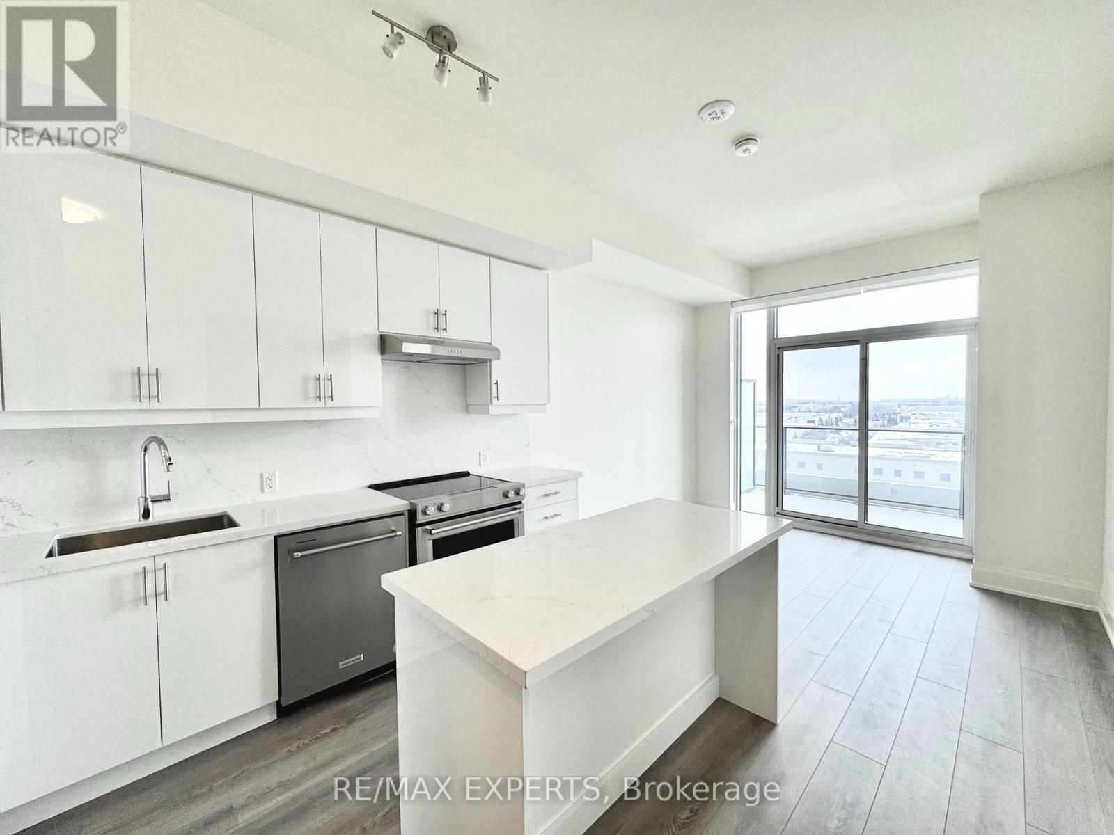 608 - 8960 Jane Street, Vaughan, Ontario  L4K 0N9 - Photo 5 - N12523012