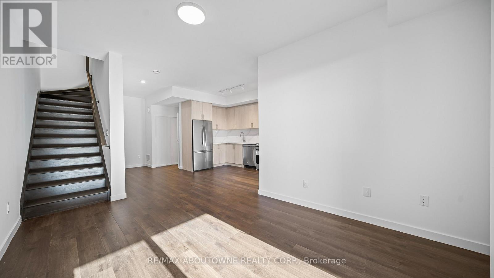 230 - 117 Maydale Avenue, Markham, Ontario  L3S 3R7 - Photo 5 - N12523034