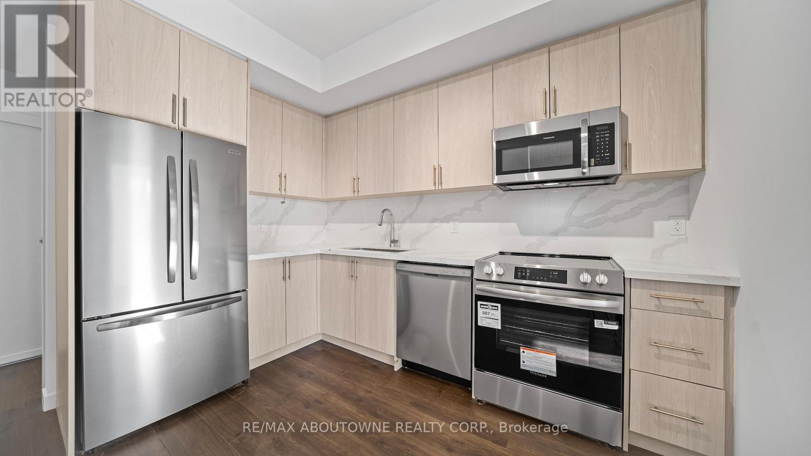 230 - 117 Maydale Avenue, Markham, Ontario  L3S 3R7 - Photo 7 - N12523034