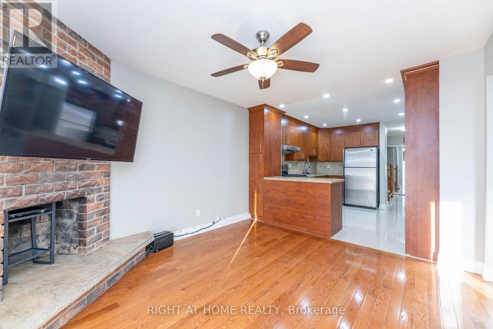 37 Cheeseman Drive, Markham, Ontario  L3R 3G3 - Photo 13 - N12523070