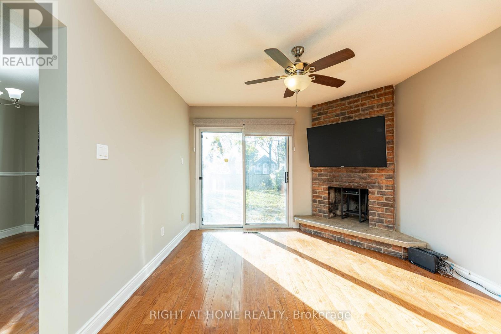 37 Cheeseman Drive, Markham, Ontario  L3R 3G3 - Photo 14 - N12523070