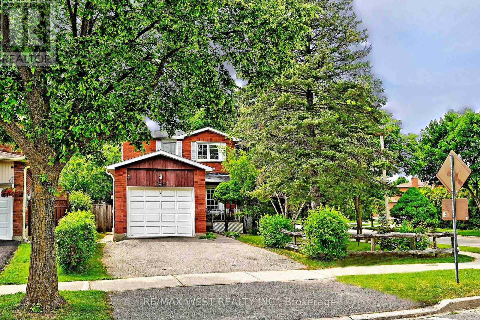 348 BROWNRIDGE DRIVE, Vaughan, Ontario