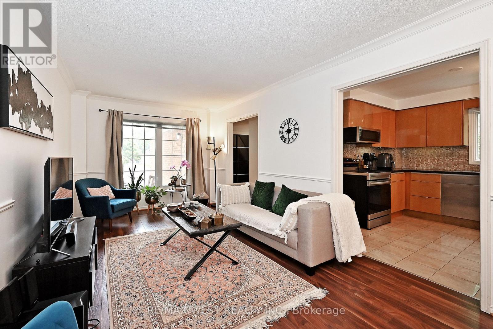 348 Brownridge Drive, Vaughan, Ontario  L4J 5W9 - Photo 9 - N12523090