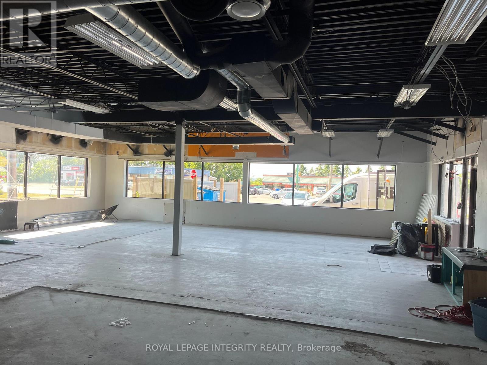 2208 St. Joseph Boulevard, Ottawa, Ontario K1C 1E8 - Photo 4 - X12433128