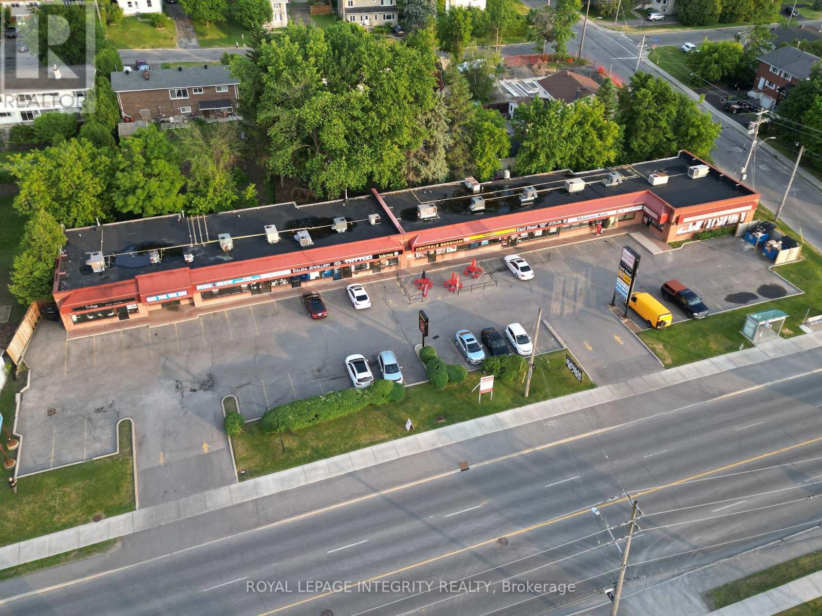 2208 St. Joseph Boulevard, Ottawa, Ontario K1C 1E8 - Photo 3 - X12433128