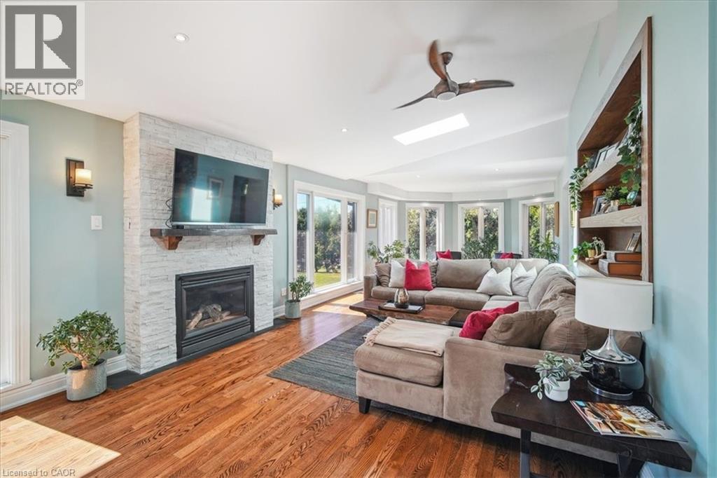 1425 Plains Road W, Burlington, Ontario L7T 1H8 - Photo 9 - 40738773