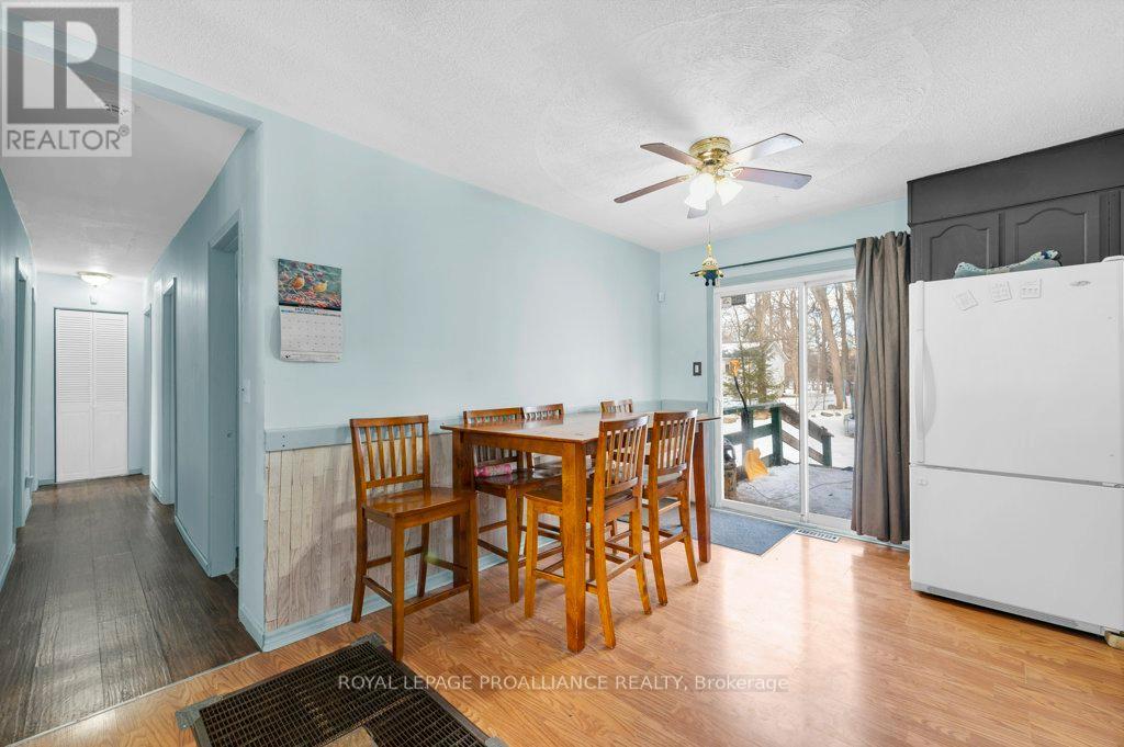 27 Thurlow Queen Street, Belleville, Ontario K0K 2V0 - Photo 10 - X12523156