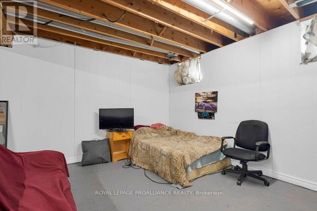 27 Thurlow Queen Street, Belleville, Ontario K0K 2V0 - Photo 19 - X12523156