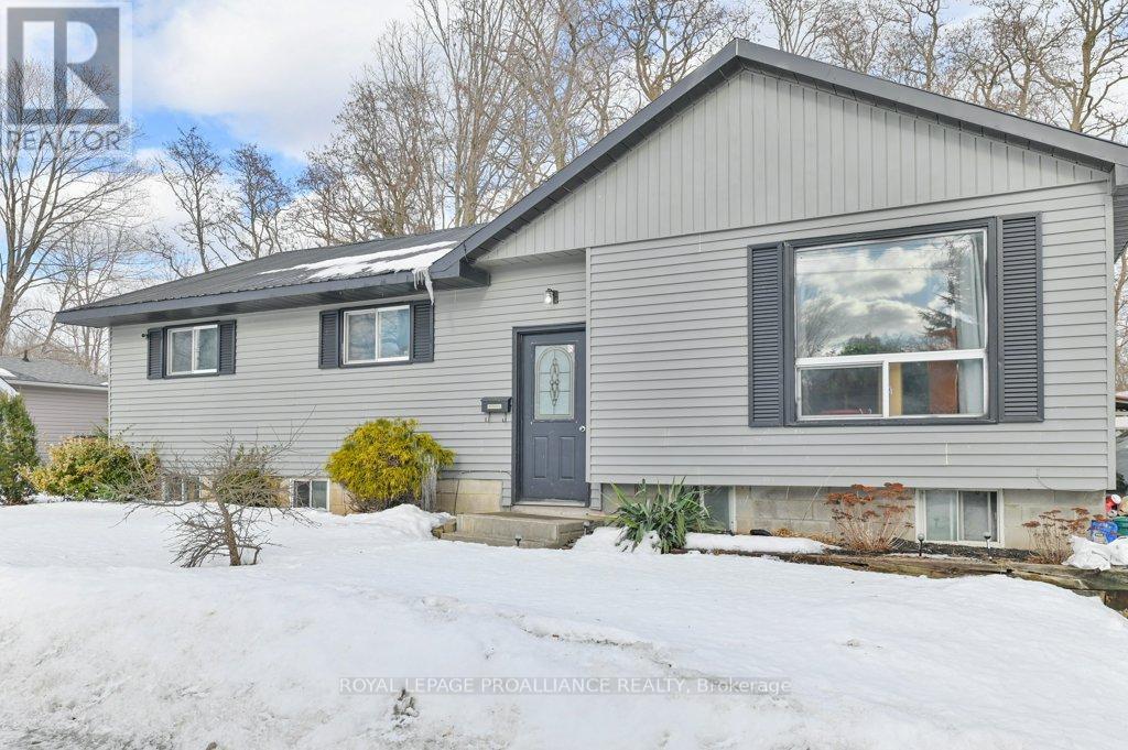 27 Thurlow Queen Street, Belleville, Ontario K0K 2V0 - Photo 3 - X12523156