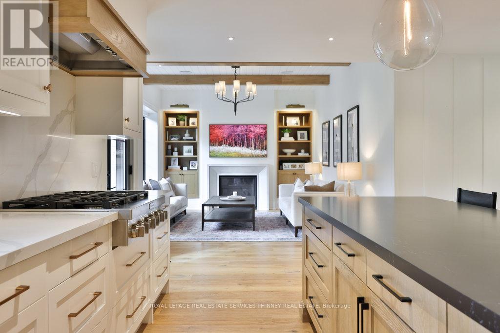 1489 Mildmay Court, Mississauga, Ontario L5J 2H4 - Photo 17 - W12522782