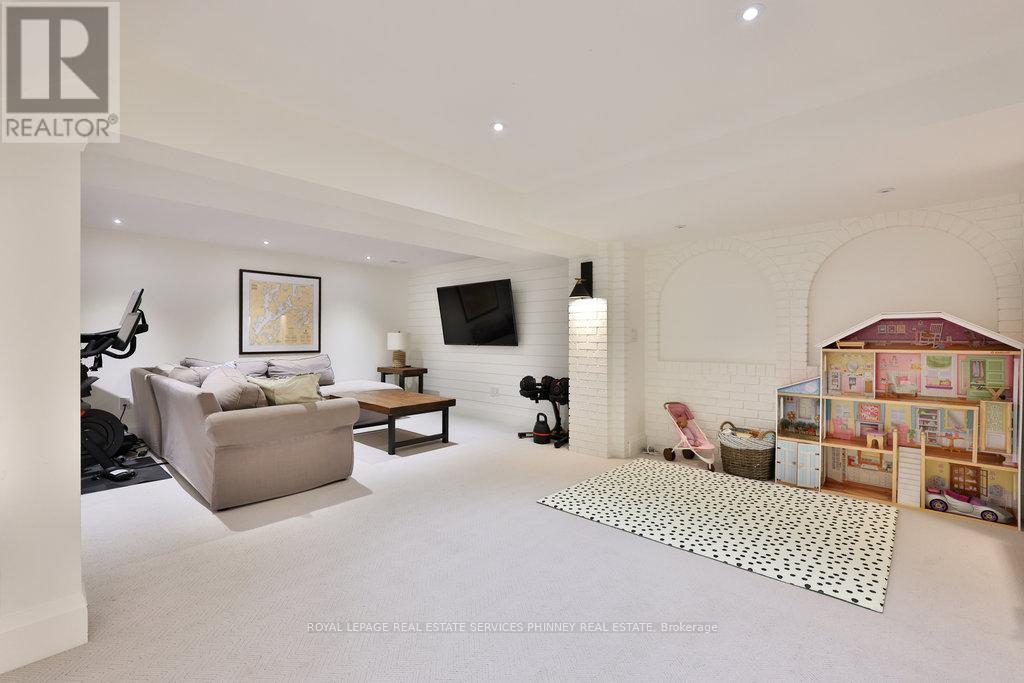 1489 Mildmay Court, Mississauga, Ontario L5J 2H4 - Photo 39 - W12522782