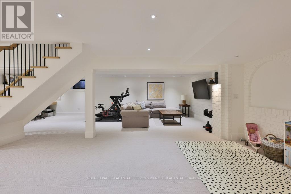 1489 Mildmay Court, Mississauga, Ontario L5J 2H4 - Photo 40 - W12522782