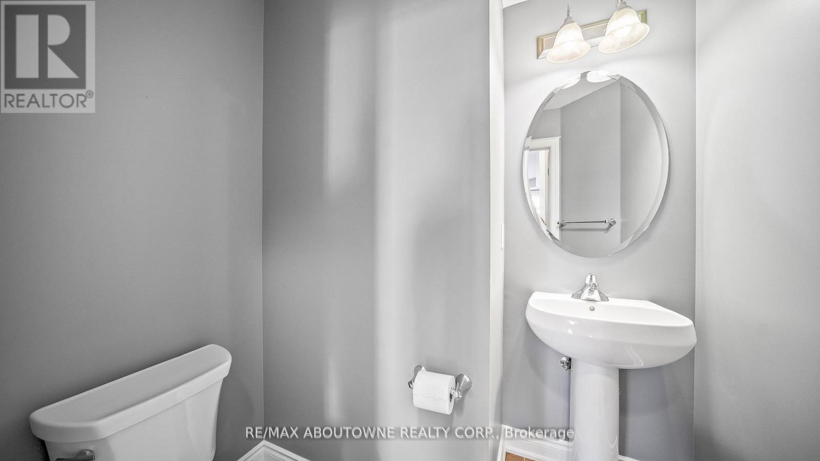 548 Terrace Way, Oakville, Ontario L6M 1N6 - Photo 10 - W12522796