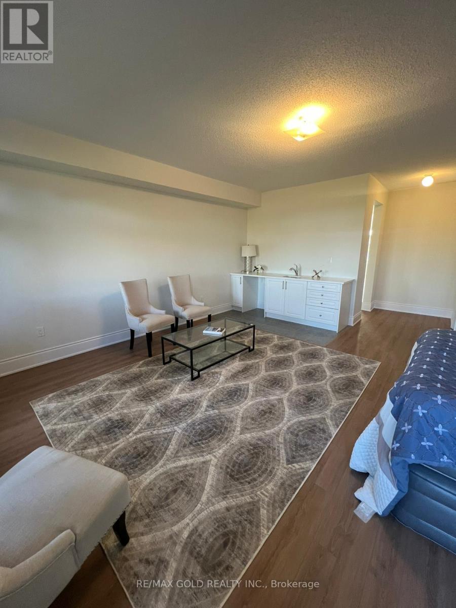 34 Foxsparrow Road, Brampton, Ontario L6R 4E1 - Photo 3 - W12522816