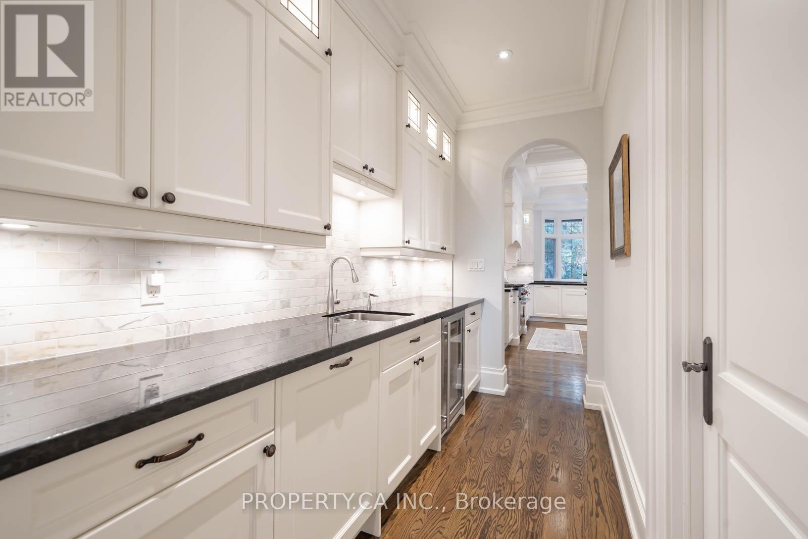 224 Donnelly Drive, Mississauga, Ontario L5G 2M4 - Photo 14 - W12522822