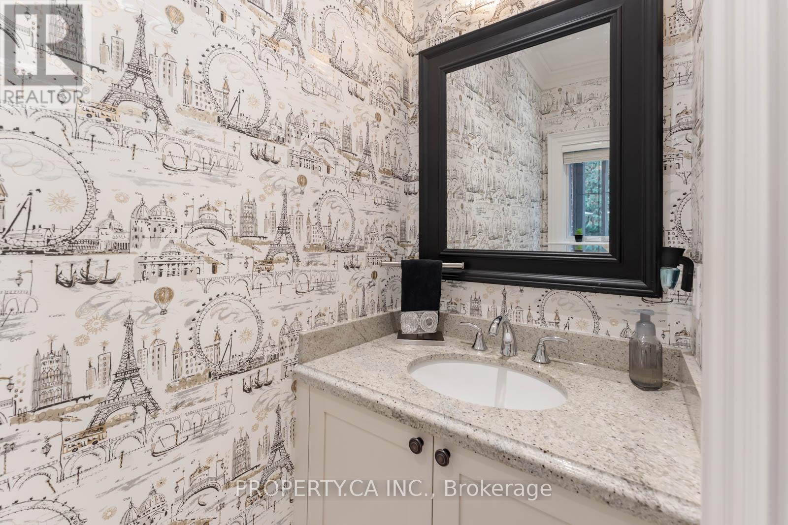 224 Donnelly Drive, Mississauga, Ontario L5G 2M4 - Photo 15 - W12522822