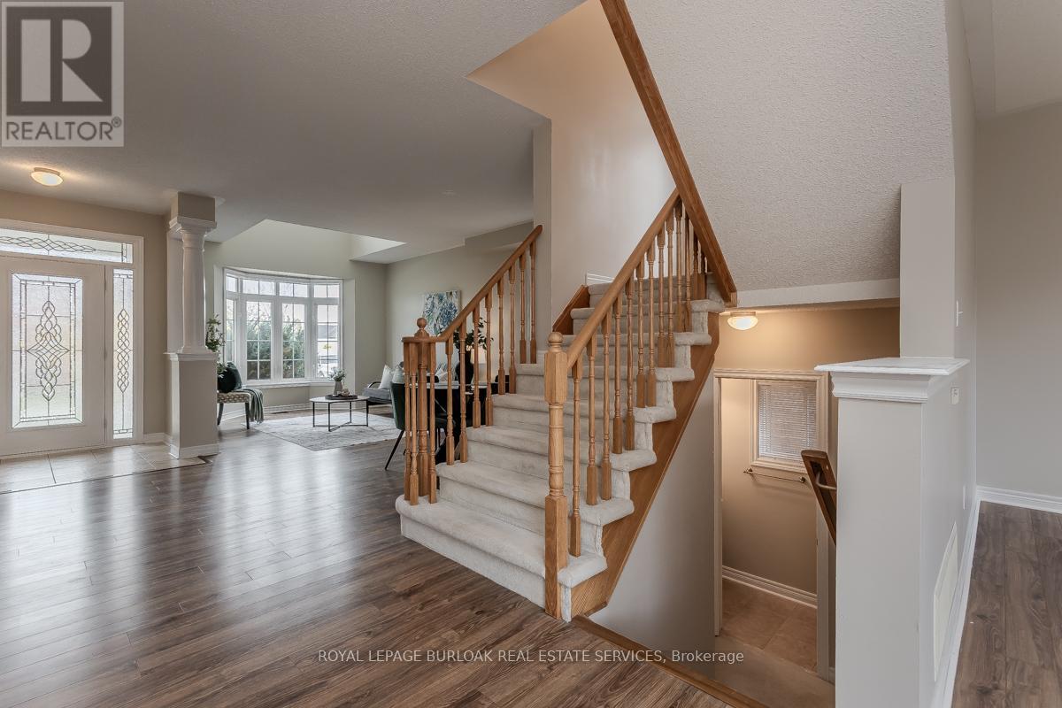 2273 Blue Oak Circle, Oakville, Ontario  L6M 5J4 - Photo 13 - W12522844